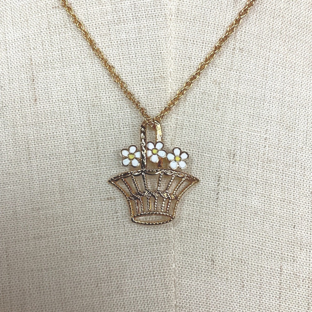 Unbranded French Enamel Cable Chain Floral Daisies Basket‎ Pendant Necklace OS